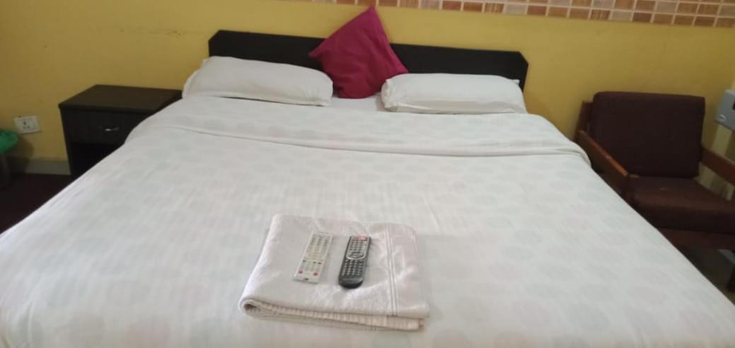 Hotel O Hya'S Homestay Dehradun Bagian luar foto