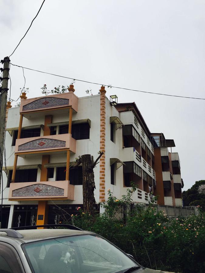 Hotel O Hya'S Homestay Dehradun Bagian luar foto