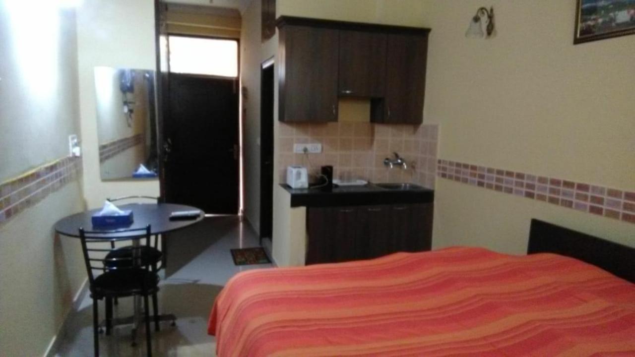 Hotel O Hya'S Homestay Dehradun Bagian luar foto